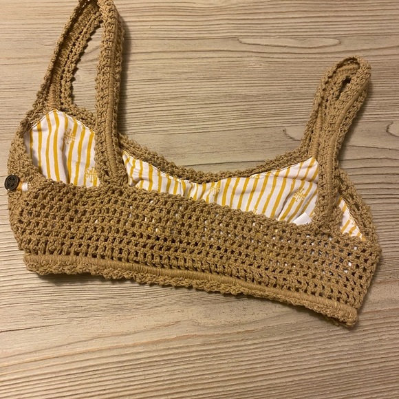 Free People She Made Me Essential Crochet Crop Bikini Top NWOT - Picture 4 of 6
